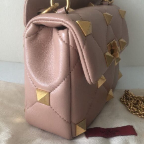 Valentino Garavani Roman Stud Small Lambskin Shoulder Leather Bag Rose Cannelle - Picture 14 of 16